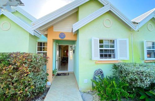 Apple Hall House | ZenBreak The Gem