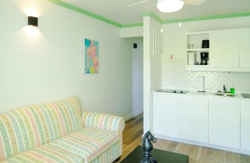 Sunset Crest Apartment | Sunset Lane Apartment Hotel