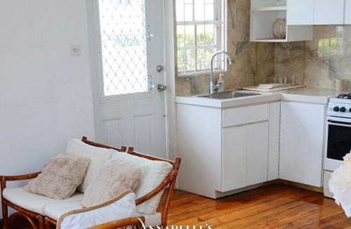 Old Trees Bay Apartment | Annabelle's