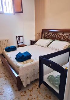 Canosa di Puglia House | A Casa Vostra-casa indipendente con wifi e terrazzo,2 bagni,2 camere a due passi dal centro