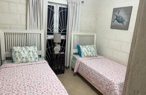 Mount Standfast Villa | Golden Acre Beach Villa-2 mins walk - Alleynes Bay