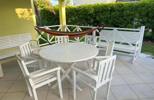 Atlantic Shores House | Surfer's Paradise Retreat - Gated Community Townhouse for Surfers & Families