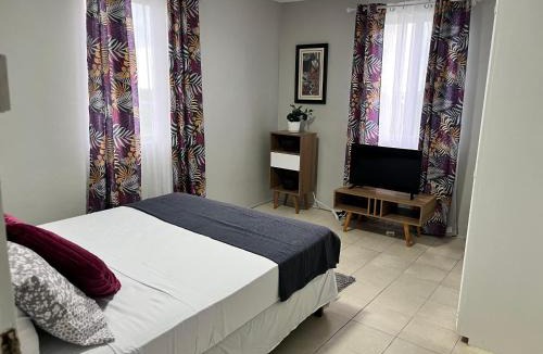 Brittons Hill Apartment | Norms Near US Embassy