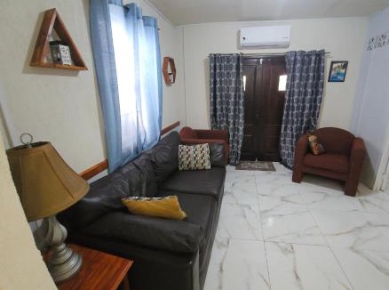 Inch Marlowe Apartment | Gloria's Hideaway