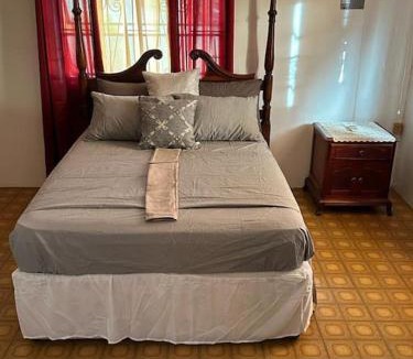 Welches House | Moravian Haven