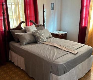 Welches House | Moravian Haven