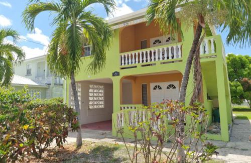 Enterprise Apartment | 3 Palms by Coastal View7