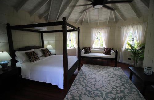 Lascelles Villa | Gully Point