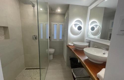 Porters Apartment | 49 Steps - Glitter Bay, St James