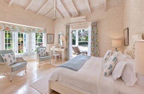 Holder's Hill Villa | High Breeze