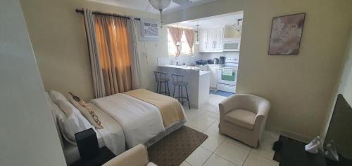 Hastings Apartment | Hastings Towers 4D - Studio Apt Opp Beach