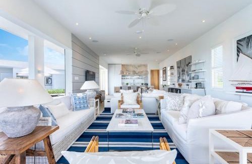 Deanes Villa | Cool Breeze by Blue Sky Luxury