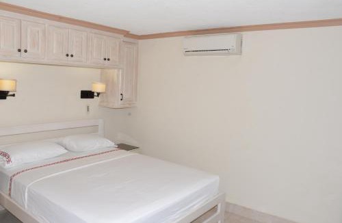 Holder's Hill Apartment | Sandy Bliss Condominiums