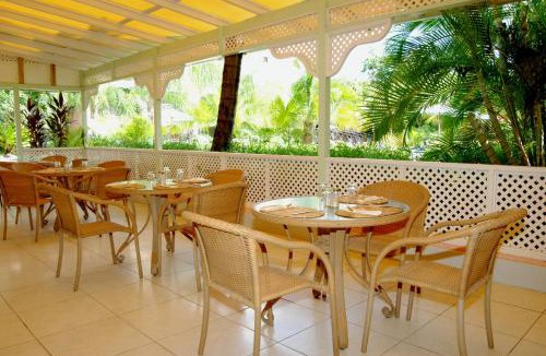 Maxwell Hotel | Sunbay Hotel- Daily Breakfast & Beach Access Included