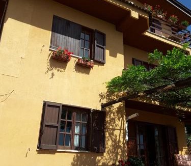 Montano Antilia Bed & Breakfast | mansarda fiorita