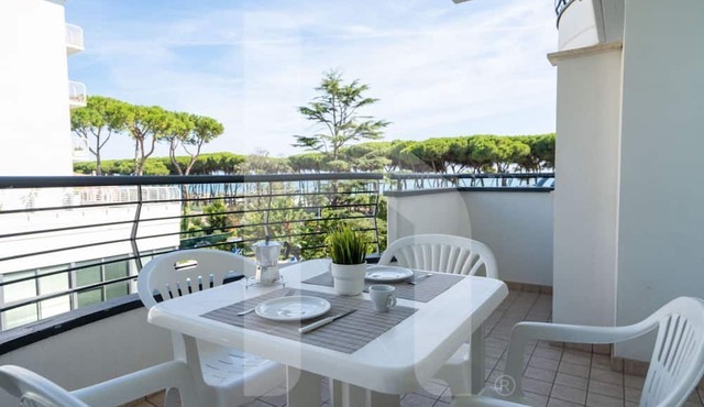 Holiday Rendez Vous 46- Third floor apartment with sea view