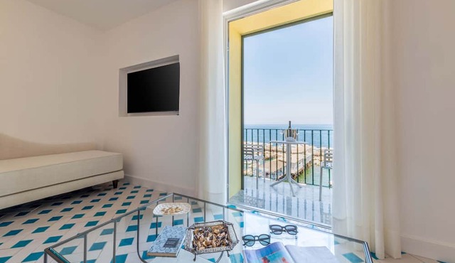 Maison Marika - Sea View, a Few Steps Away from the Beach