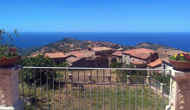 Homerez - Sea View Apartment, San Mauro Cilento