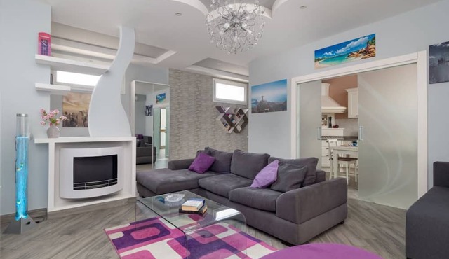 Partenope – Elegant Design Apartment in the Heart of Sorrento Coast