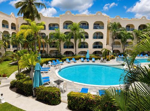 Maxwell Beach Escape 5- Beach & Resort Access