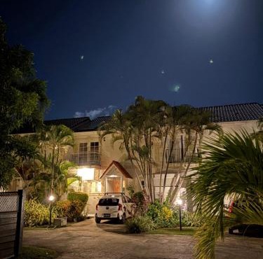 Nanpa, Luxury Family Three Bed Villa, St James West coast, Private pool