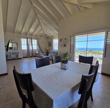 Sky Box-Apt-close to Warrens Shopping Centres -Bridgetown-Kensington Oval