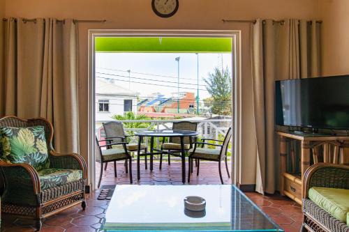 Best E Villas Prospect St James