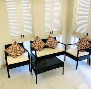 Steps 2 Beach - 5 Bedroom 3 Bathroom Villa
